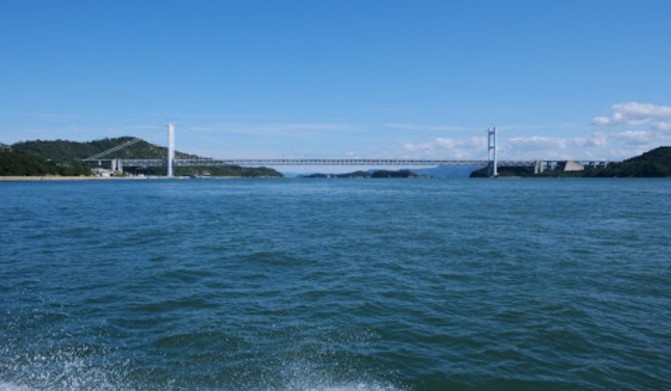 船から沖合の景色