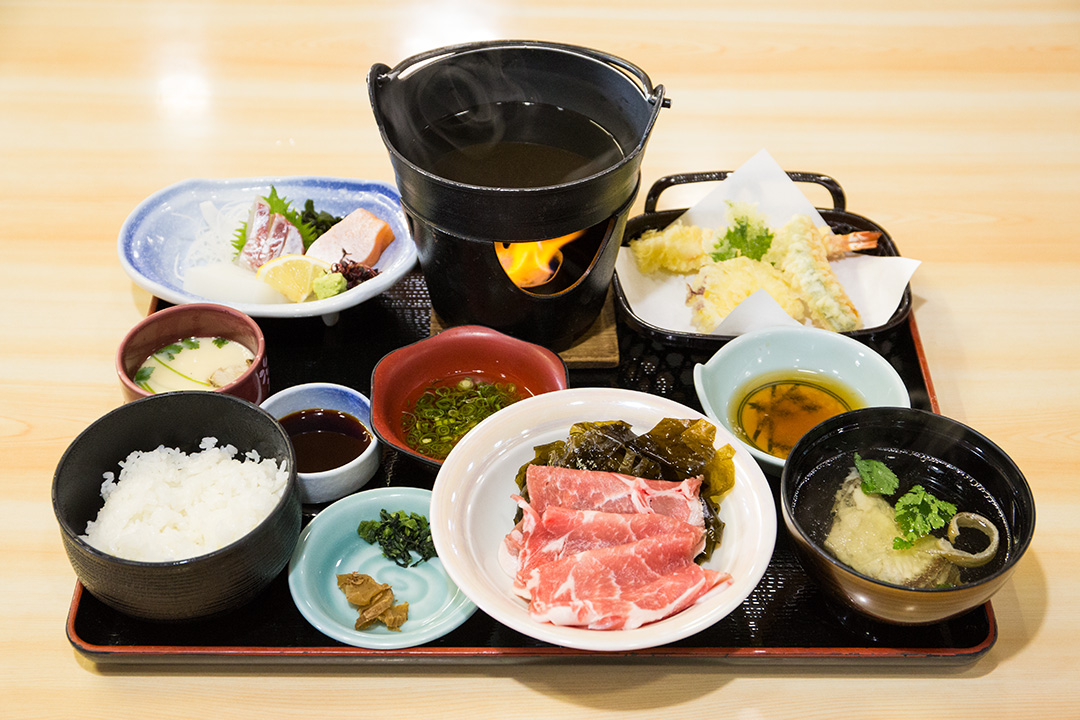 ふく仙(本格的な海鮮料理) 下津井シービレッジ