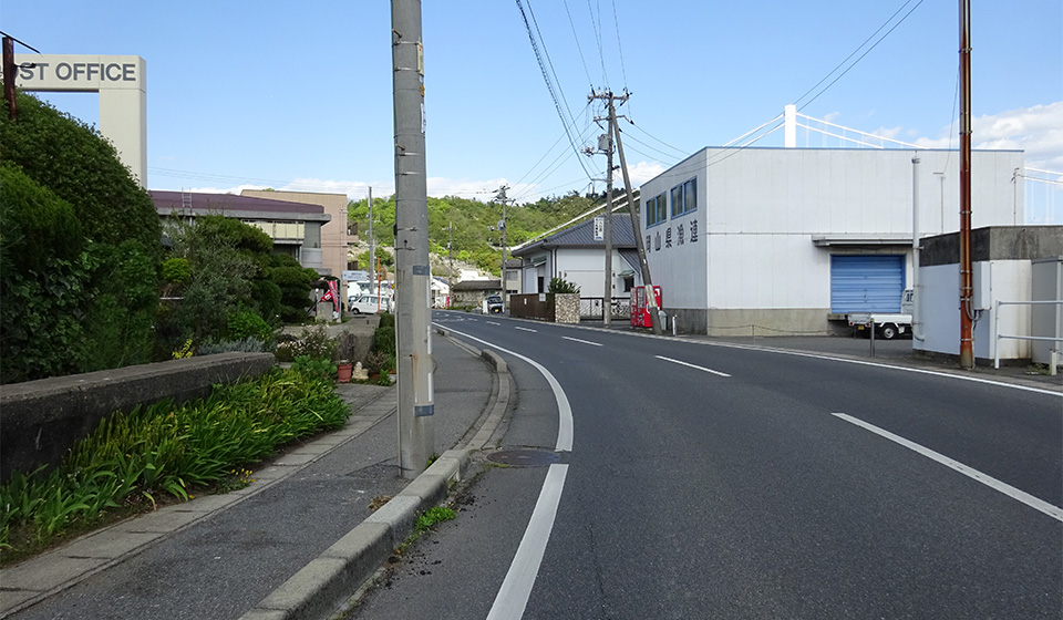 湾岸道路(東向き)